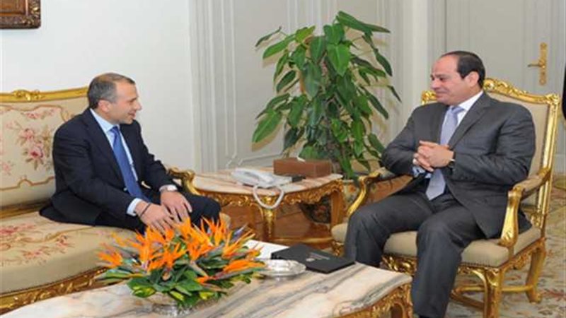 الرئيس يستقبل وزير