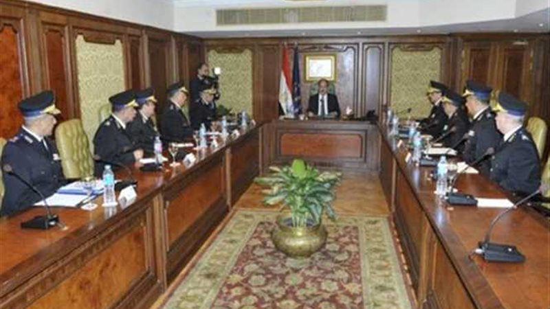 «عبدالغفار» يجتمع