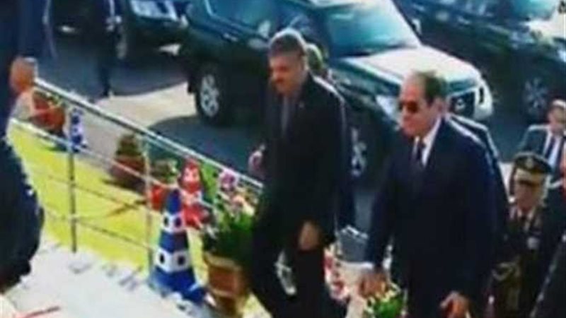 الرئيس السيسى يصل