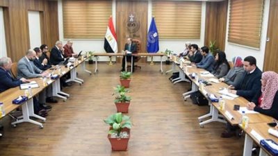  رئيس هيئة الدواء يناقش تعزيز التعاون مع المجلس التصديري للصناعات الطبية