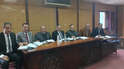 تعليم البحيرة تعقد لجنة القيادات لاختيار وتجديد تكليف عدد 1569 من المتقدمين 