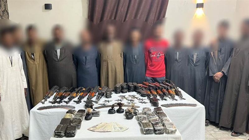 المتهمين والمضبوطات