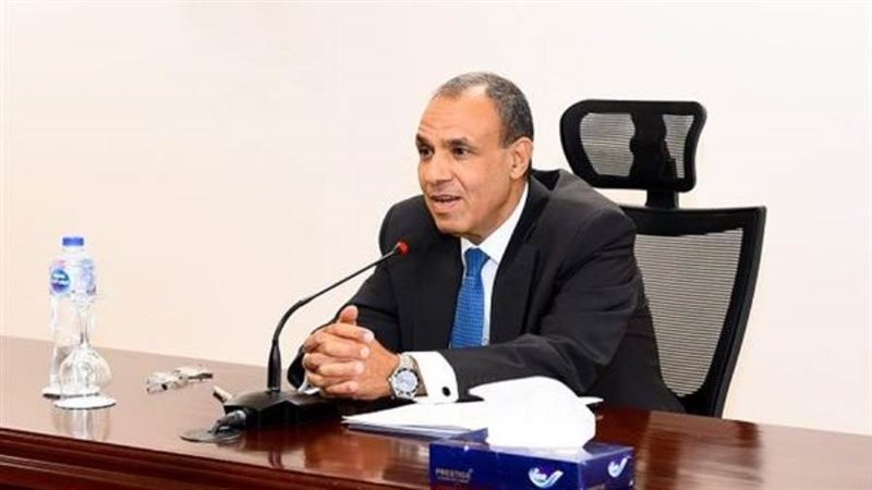 الدكتور بدر عبدالعاطي