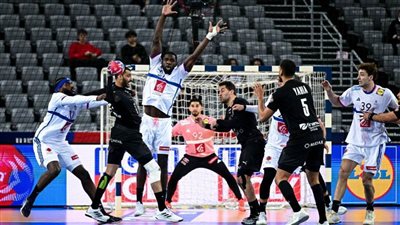 بعد أداء بطولي .. منتخب اليد يخسر أمام فرنسا 34/33 بربع نهائي بطولة العالم