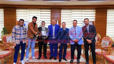 تكريم الدفعة السابعة من خريجي كلية الطب البشري بجامعة كفر الشيخ