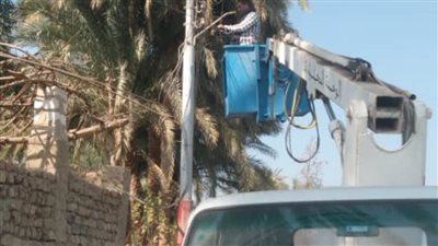 محافظ أسيوط: مواصلة صيانة وتركيب كشافات جديدة لرفع كفاءة منظومة الإنارة بمركزي البداري والغنايم