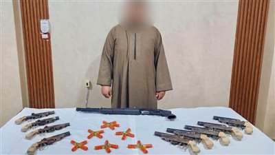 ضبط عنصر إجرامي يتاجر في الأسلحة النارية والذخائر غير المرخصة ببني سويف