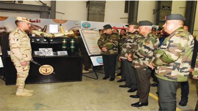 وزير الدفاع يتفقد أحدث منظومات التأمين الفنى والإصلاح بالورش الرئيسية للأسلحة