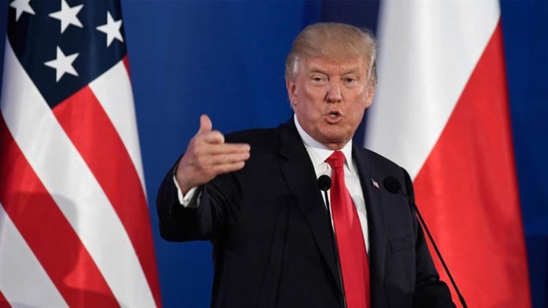 الرئيس الأمريكي دونالد