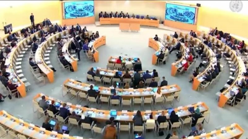 جانب من جلسة التقرير