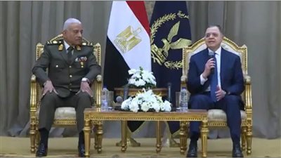 وزير الداخلية يستقبل وزير الدفاع ورئيس الأركان للتهنئة بعيد الشرطة