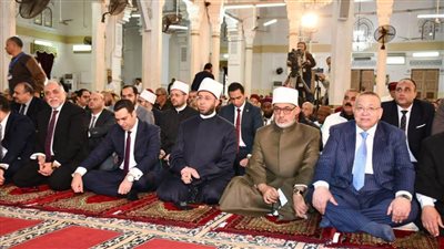 نقيب الأشراف من بورسعيد: نقف جميعًا صفًا واحدًا خلف الرئيس عبدالفتاح السيسي