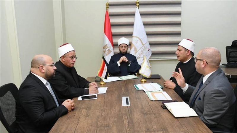 وزير الاوقاف خلال