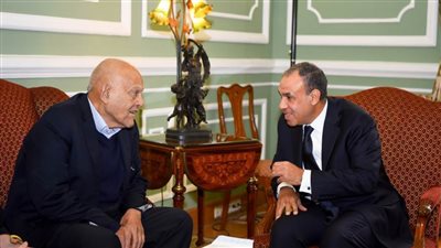 وزير الخارجية يستقبل الجراح العالمي الدكتور مجدي يعقوب