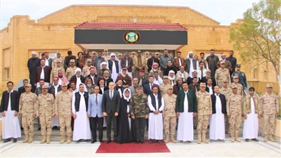 قيادة المنطقة الغربية العسكرية تستقبل عددًا من شيوخ وعواقل القبائل وممثلي المجتمع المدني 