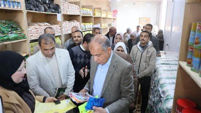 محافظ المنيا: مستمرون في إقامة المزيد من المنافذ والمعارض لضبط الأسعار وتخفيف الأعباء