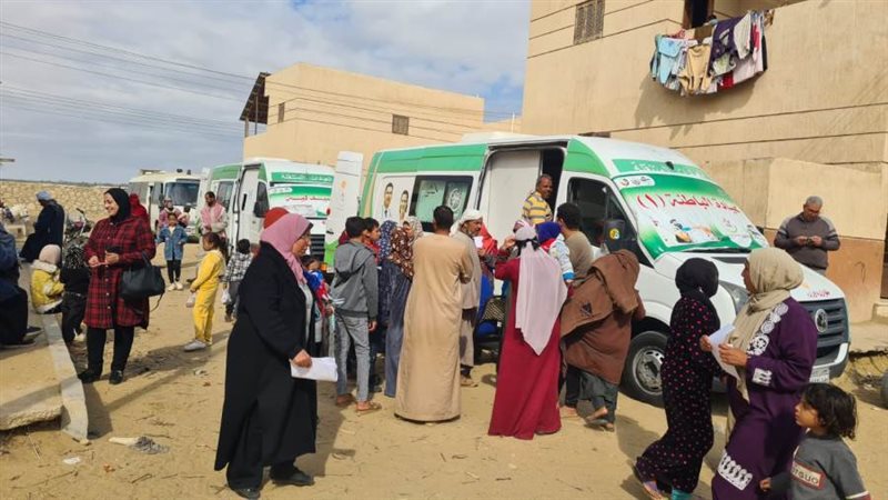 توافد المواطنين على