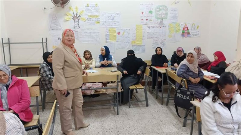 تدريب معلمات بنى