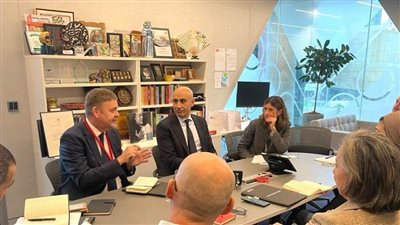 وزير التعليم يبحث قضايا تدريب المعلمين وتحسين برامج ذوي الاحتياجات  