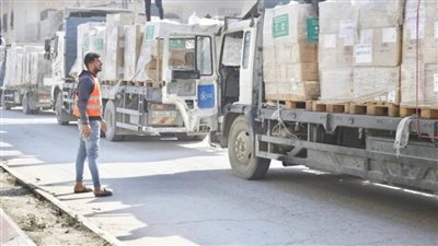 وصول قوافل مساعدات سعودية جديدة لدعم المستشفيات والمراكز الصحية في جنوب قطاع غزة   