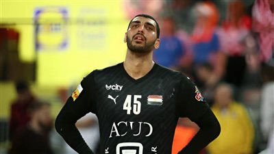 سيف الدرع على رادار برشلونة الإسباني