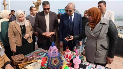 محافظ المنيا يفتتح معرض أيادي مصر للحرف اليدوية والمشروعات الصغيرة ويوجه بإقامة منافذ ثابتة للمنتجات