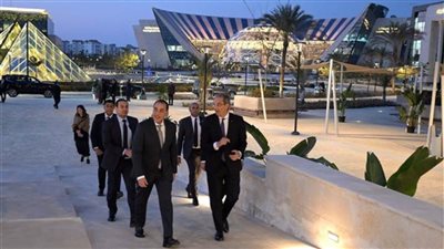 رئيس الوزراء يطلع على أنشطة مركز إمحوتب للإبداع والتطوير لتنمية شركات الإلكترونيات