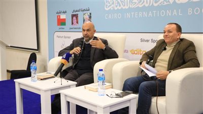 معرض الكتاب يناقش الشاعر العراقي 