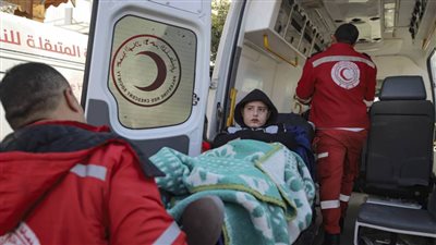 بدء وصول الدفعة الرابعة من المصابين والمرضى الفلسطينيين عبر ميناء رفح البري