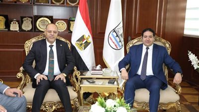 نائب محافظ بني سويف يستقبل وزير العمل في مستهل زيارته للمحافظة