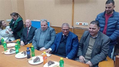 السكة الحديد تكرم الأيقونة 