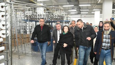 شاهد.. محافظ البحيرة تتفقد المنطقة الصناعية النسيجية بكفر الدوار