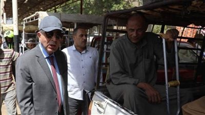 محافظ المنيا: عقوبات رادعة لمخالفي حظر استخدام سيارات البيك أب في نقل الركاب