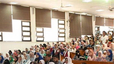  44734 طالبًا ينتظمون في الدراسة بالفصل الدراسي الثاني بجامعة قناة السويس