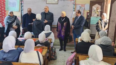 محافظ بني سويف يتابع انتظام العملية التعليمية في المدارس بداية الفصل الثاني