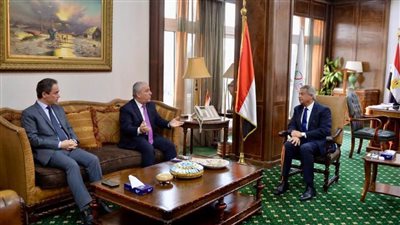 رئيس الأعلى للإعلام يستقبل رئيسي هيئتي الصحافة والإعلام