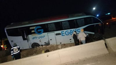 المنيا.. ارتفاع حادث انقلاب أتوبيس بصحراوي أبو قرقاص إلى 15 مصابًا 