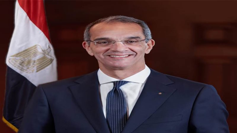 الدكتور عمرو طلعت