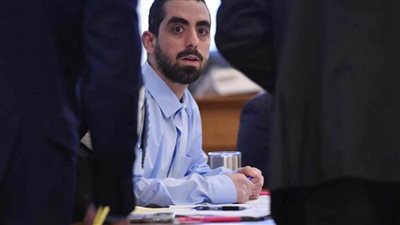 عاجل| آيات شيطانية تقود المؤلف للعجز.. وبدء أولي جلسات محاكمة المتهم