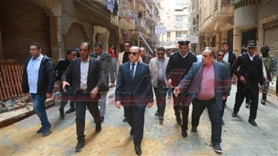 محافظ كفر الشيخ يتفقد أعمال مشروع تركيب الإنترلوك ورفع كفاءة الأرصفة