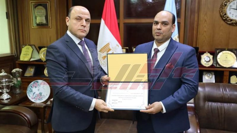 خلال التكريم