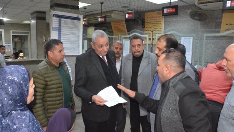 محافظ الغربية بالمركز