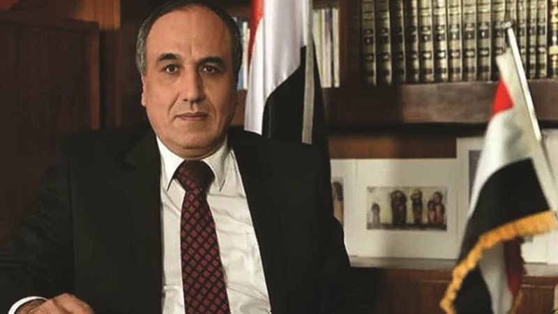 الكاتب الصحفيعبد