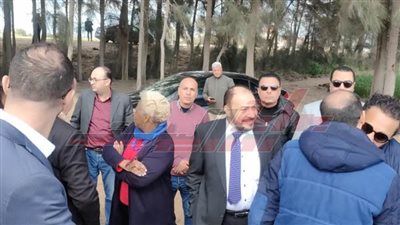 وفد الاتحاد الأوروبي يعاين أرض محطة الناصرية لمعالجة الصرف الصحي ببيلا