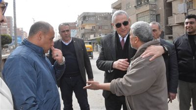 بالصور.. محافظ الغربية يتفقد أعمال النظافة ورفع الإشغالات والمخابز في زفتى