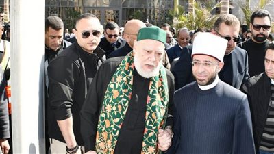 وزير الأوقاف يفتتح مسجد السيدة عواطف بحدائق أكتوبر