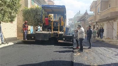 قريبا.. الانتهاء من أعمال رصف منطقتي الخاصة وأبو عرابي بمركز حوش عيسى لربط القرى بالمدينة 