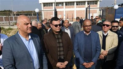 وزير الإسكان ومحافظ القليوبية يتفقدان مركز خدمة العملاء ومحطة تنقية مياه شرب بالقناطر الخيرية 