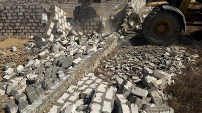 تنفيذ إزالة لـ١٨ حالة تعدٍّ على مساحة ١٨١٠م٢ و٤٨٤ فدانا بمدينة أبوصوير