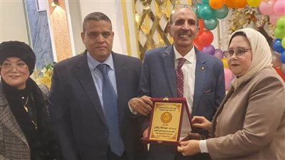 تكريم عبداللاه رشوان  وكيل إدارة جنوب الجيزة التعليمية